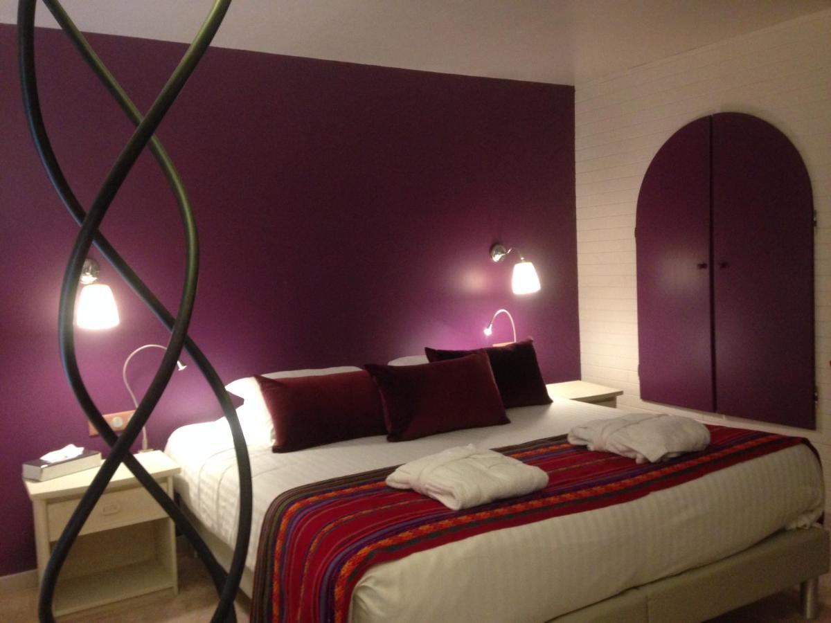 L'Hotel Le Cheval Noir Moret-sur-Loing Ngoại thất bức ảnh