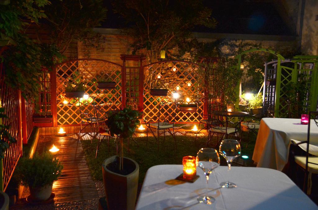 L'Hotel Le Cheval Noir Moret-sur-Loing Ngoại thất bức ảnh