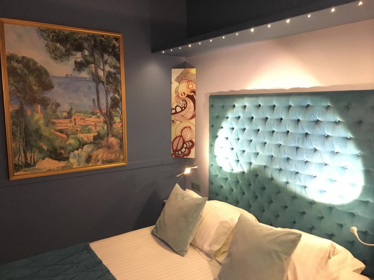 L'Hotel Le Cheval Noir Moret-sur-Loing Ngoại thất bức ảnh